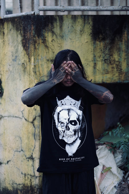 DEAD QUEEN
