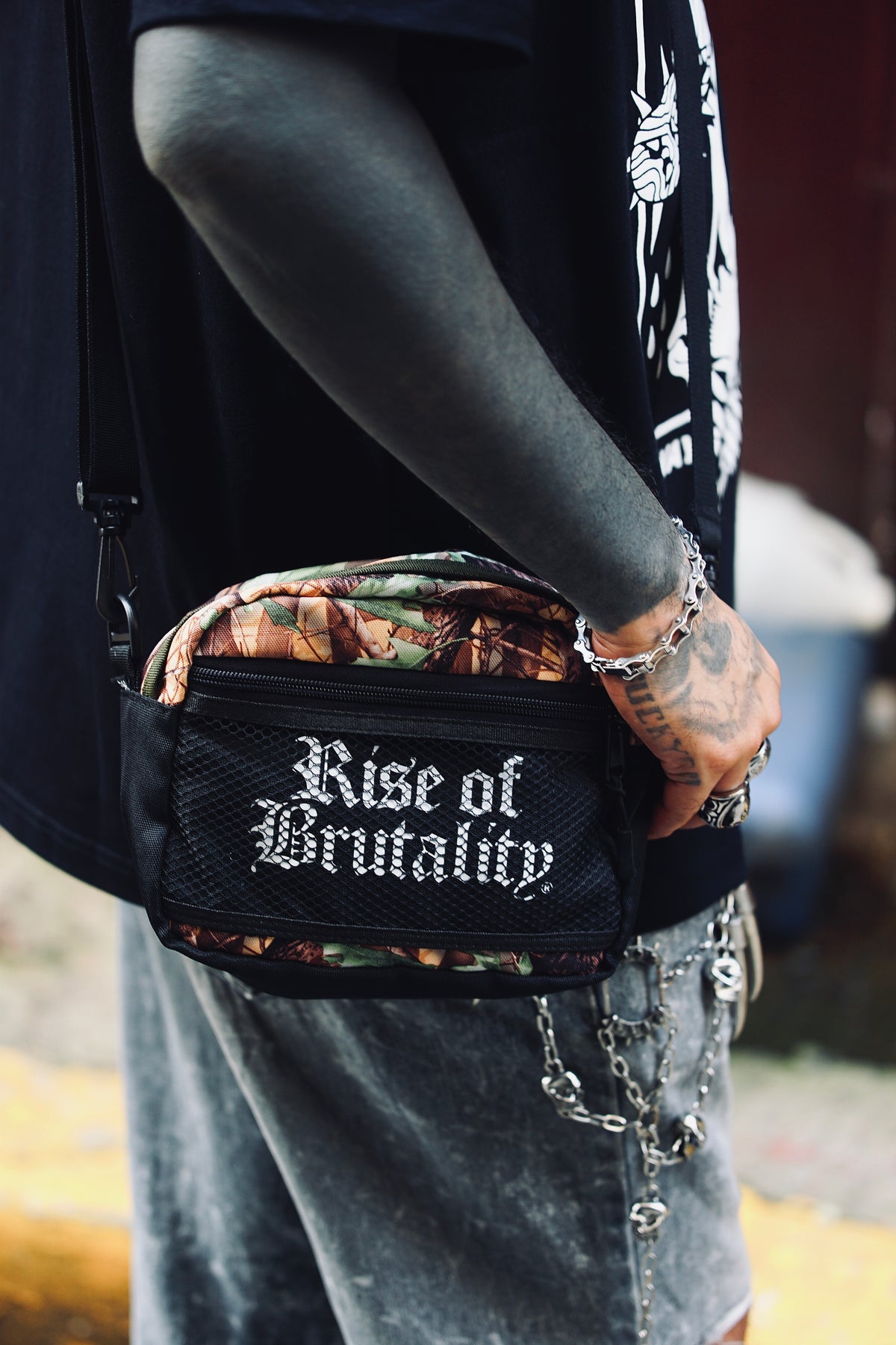 REALTREE SLING BAG