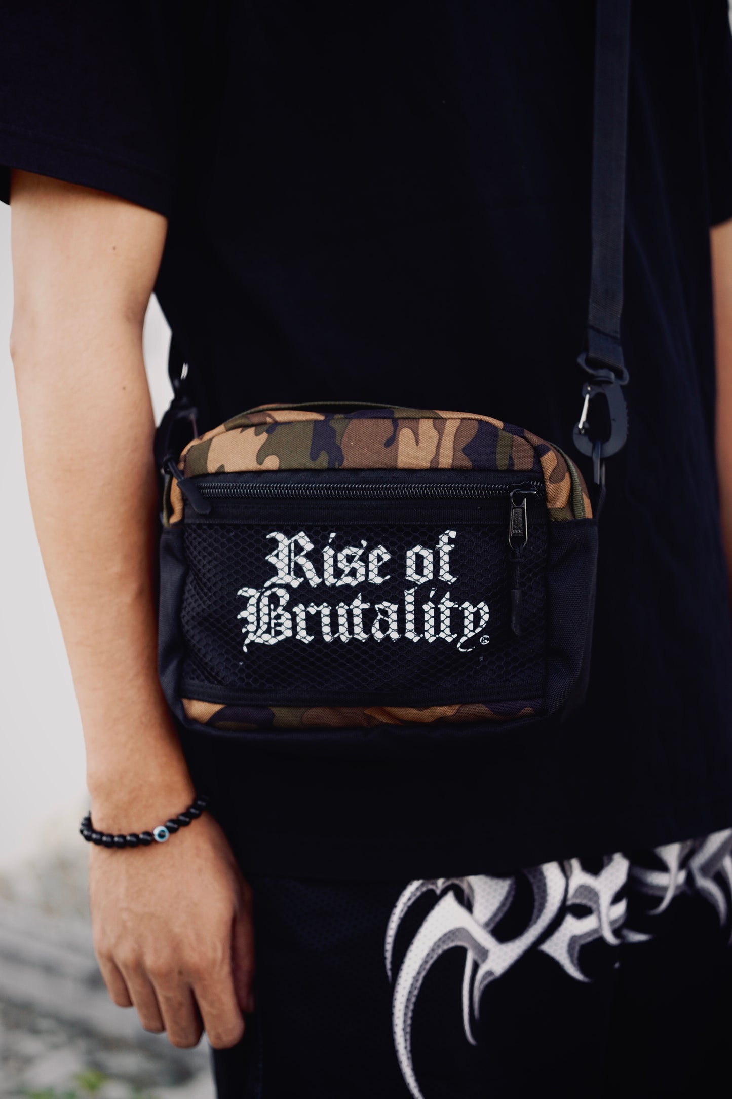 CAMO SLING BAG