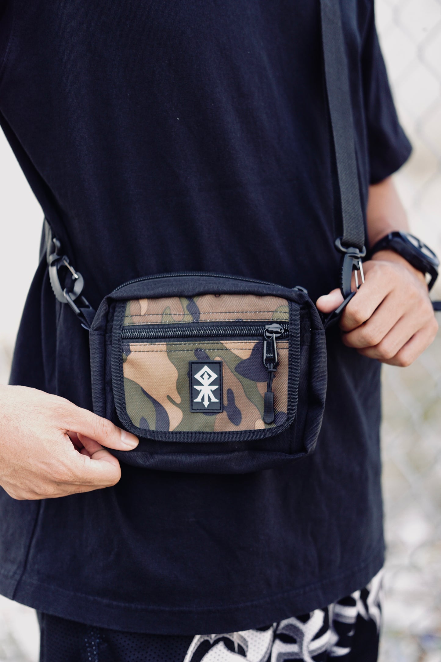 SIGIL CAMO SLING BAG